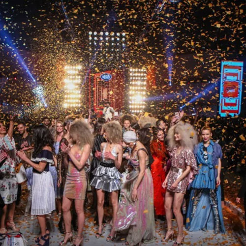 Madwalk 2018: Η μόδα συναντάει τη μουσική 