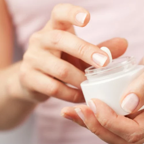 Skin Trends: 2 νέες τάσεις του 2018, 2 που μας έρχονται από το 2017 και 10 προϊόντα που προτείνουμε 