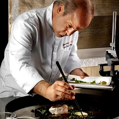 O Γιώργος Στυλιανουδάκης για μια βραδιά στο «Premiere»