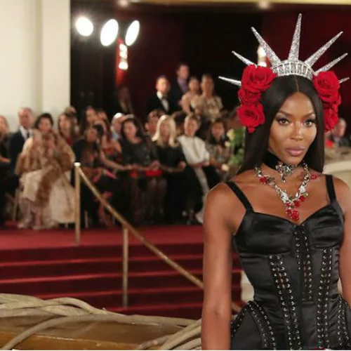 Μια Extravaganza δια χειρός Dolce & Gabbana