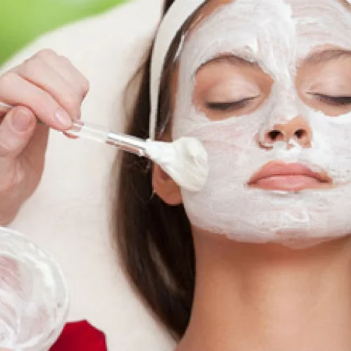 DIY Beauty: 3+1 συνταγές ομορφιάς «υπογεγραμμένες» από τις φίλες μας 