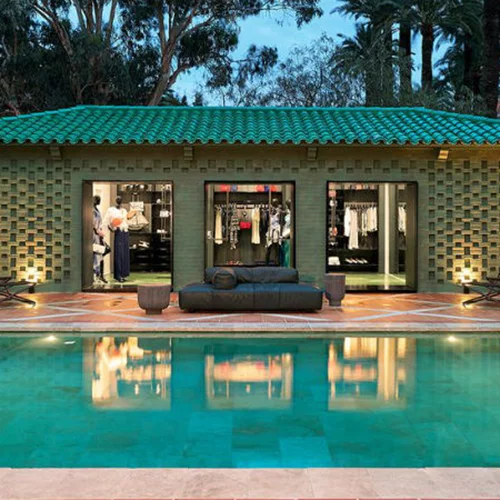 Η Chanel πάει στον παράδεισο 