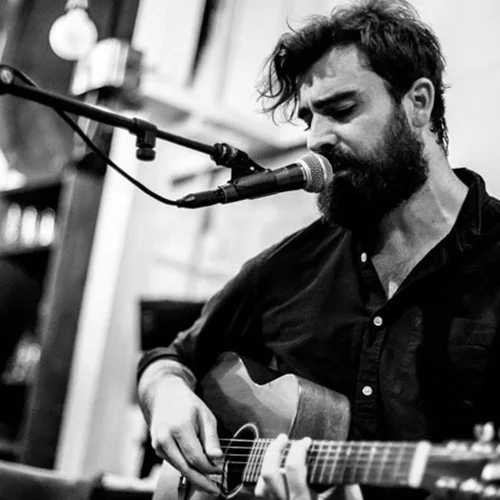 Hugo Barriol | Από τον δρόμο στην επιτυχία - όμως η συναυλία αναβλήθηκε!