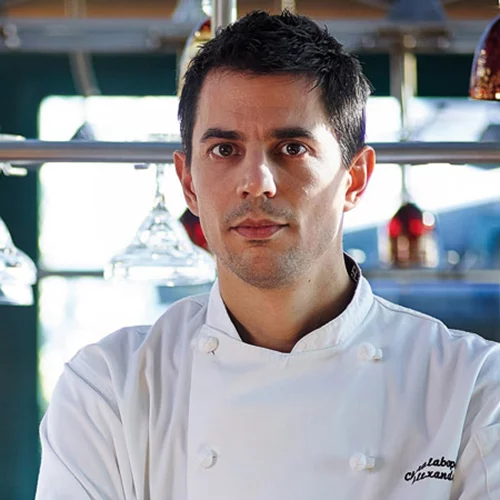 Ο Αλέξανδρος Χαραλαμπόπουλος ταξιδεύει το «Sense» στην Ελλάδα