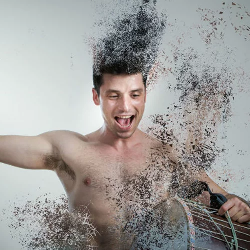 Σπύρος Χατζηαγγελάκης: «Χρησιμοποίησα τη σκέψη και τη λογική των θετικών επιστημών στο θέατρο»