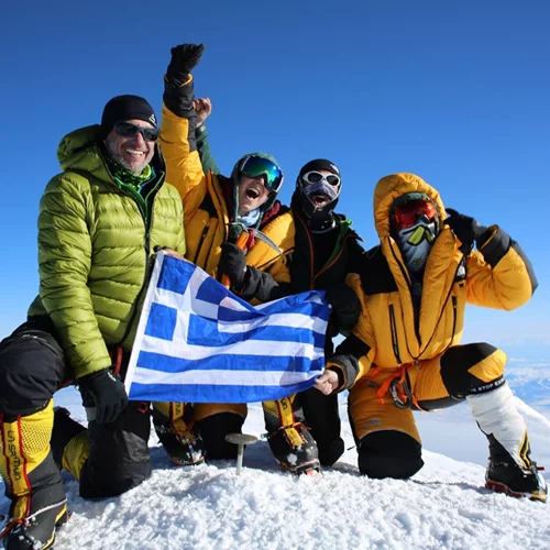 «7 Summits project»: Η Χριστίνα και η Βανέσα έχουν βάλει στόχο τις επτά υψηλότερες κορυφές του πλανήτη