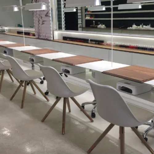 Ένα beauty salon για όλες τις δουλειές 