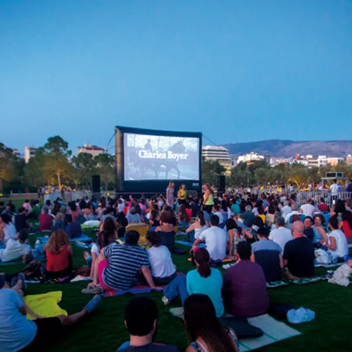 Σε ποια σημεία της Αθήνας θα στηθούν φέτος οθόνες για open air προβολές;