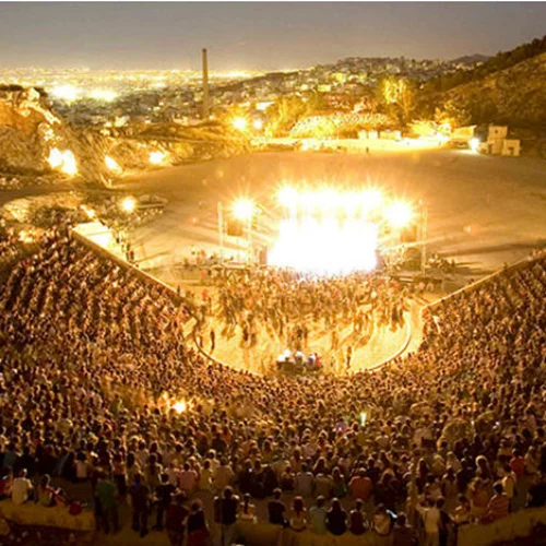 Όλα όσα θα δούμε στο Θέατρο Πέτρας φέτος το καλοκαίρι