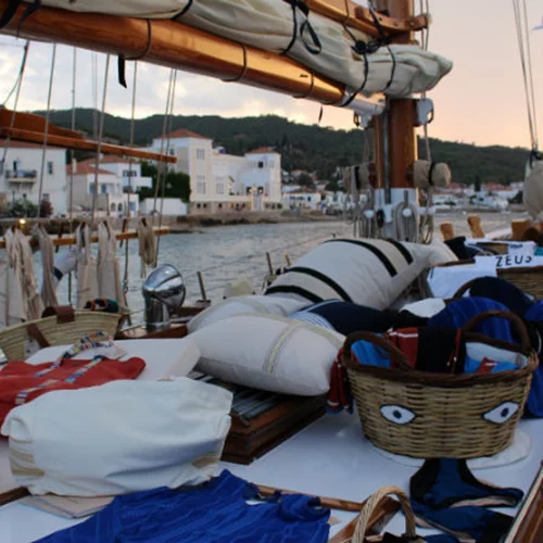 Από την Ύδρα στις Σπέτσες 