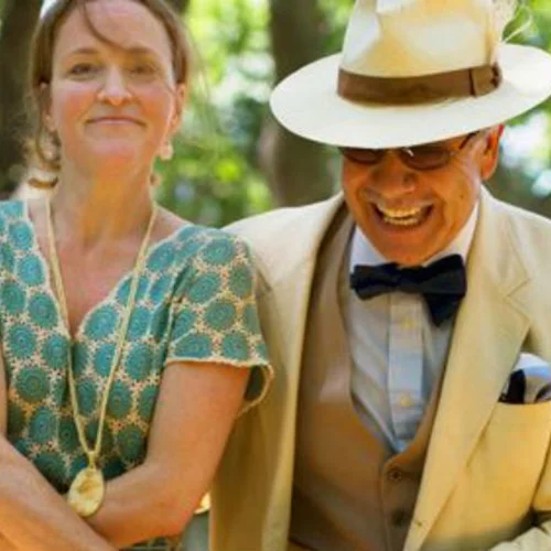 Μια Πανσέληνος, 3 χοροί,  3 ενδύματα 