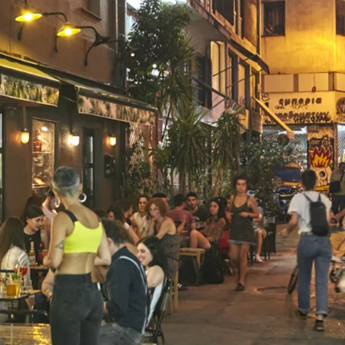 Οδηγός επιβίωσης στο κέντρο: Δεκαπενταύγουστος edition