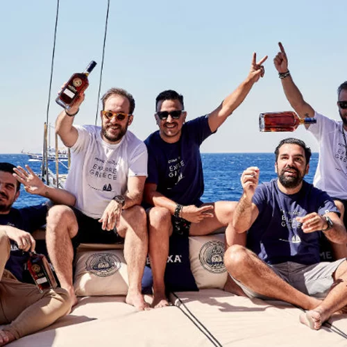 Συναρπαστικές εξερευνήσεις στο Αιγαίο παρέα με ένα κλασσικό spirit