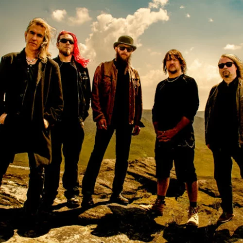 Οι New Model Army καταφθάνουν με την διαχρονική τους ροκ δύναμη