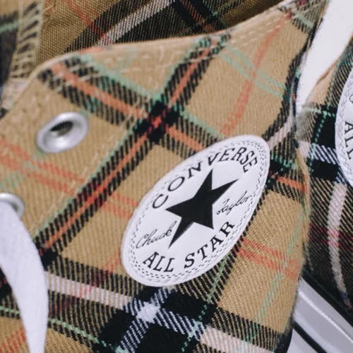 Bershka x Converse 