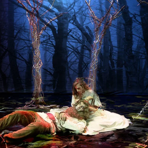 «Η Πεντάμορφη και το Τέρας» υπόσχονται μία παραμυθένια σεζόν με την υπογραφή της Μαριάννας Τόλη