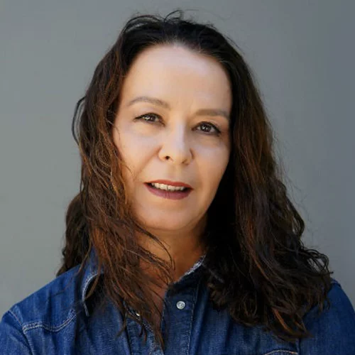 Αναστασία Παπαστάθη: «Το κράτος αντιμετωπίζει τον Έλληνα πολίτη και πολύ περισσότερο τον καλλιτέχνη με καχυποψία»