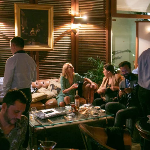 Δύο κόσμοι ενώθηκαν σε μια συνάντηση luxury κορυφής