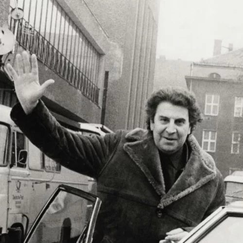 Ταξιδεύοντας με τον Μίκη