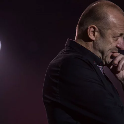 Για τον Ζμπίγκνιεφ Πράισνερ αν σταματήσουμε να πιστεύουμε στην αγάπη, ετοιμαζόμαστε για πόλεμο