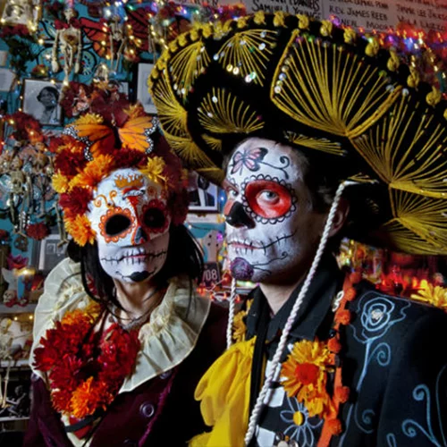 Η Ημέρα των Νεκρών «ζωντανεύει» στο κέντρο της Αθήνας