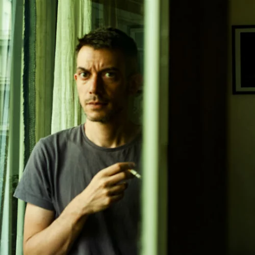 Θέμελης Γλυνάτσης: «Στην όπερα η σκηνοθεσία οφείλει να διαλέγεται συνεχώς με τη μουσική»