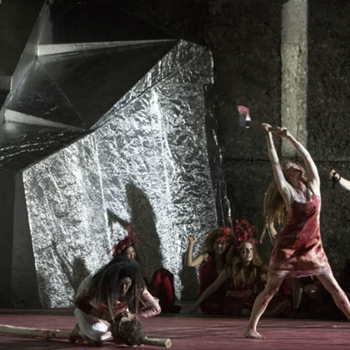 Οι ευριπίδειες «Βάκχες» στη σύγχρονη όπερα: Ξενάκης στην Αθήνα, Χέντσε στο Σάλτσμπουργκ!