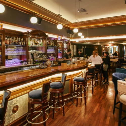 Δυο μέρες ατελείωτο bar hopping με διάσημες υπογραφές