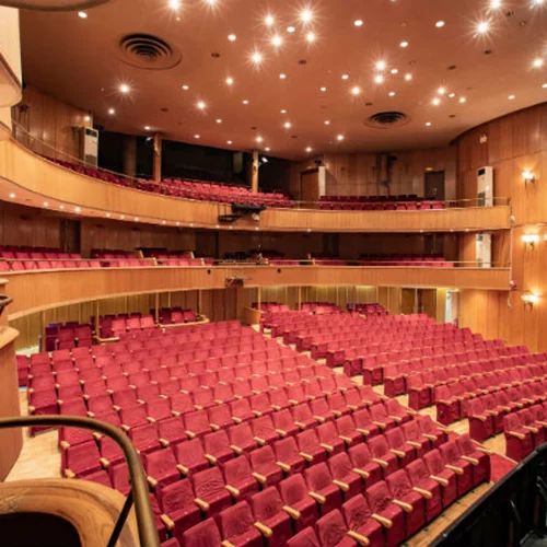 Η Αθήνα έχει ξανά το δικό της Δημοτικό Θέατρο! Δείτε όλο το πρόγραμμα.