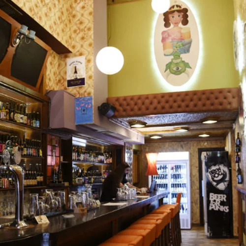 Το νέο «Tales of Ales» είναι το απόλυτο ζυθοπωλείο-μπαρ στο κέντρο της Αθήνας