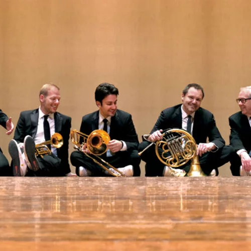 Εορταστικές μουσικές ξεκινούν στο Μέγαρο