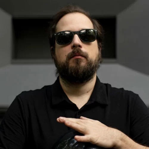 Κάρλος Βερμούτ: «Μου αρέσουν οι γυναίκες που δεν συμμορφώνονται με τους κανόνες»