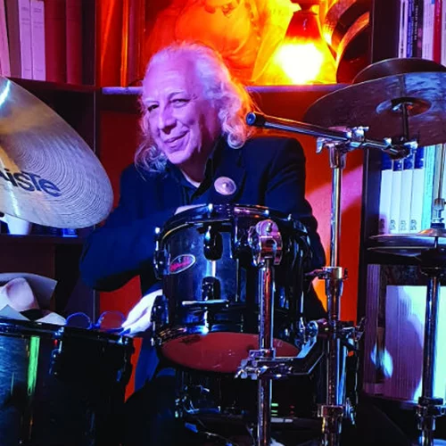 Ο Νίκος Τουλιάτος μιλάει για την πενηντάχρονη καριέρα του