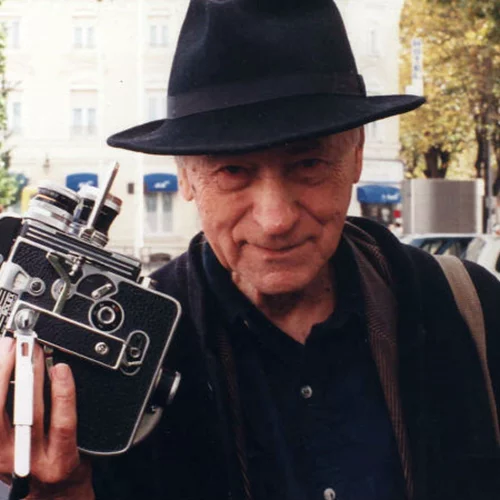 Αντίο στον αμετανόητο λάτρη του σινεμά Γιόνας Μέκας