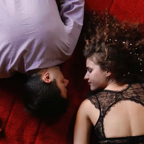 Ερωτικά σκιρτήματα, οικογενειακές σχέσεις και παλιές φιλίες πρωταγωνιστούν στις πρεμιέρες της εβδομάδας