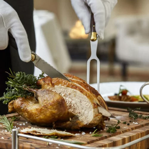 Το «Tudor Hall» βγαίνει για κυνήγι