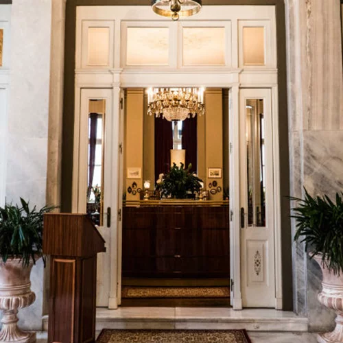 «Foyer Café Bistrot»: Ένα στολίδι στον Πειραιά