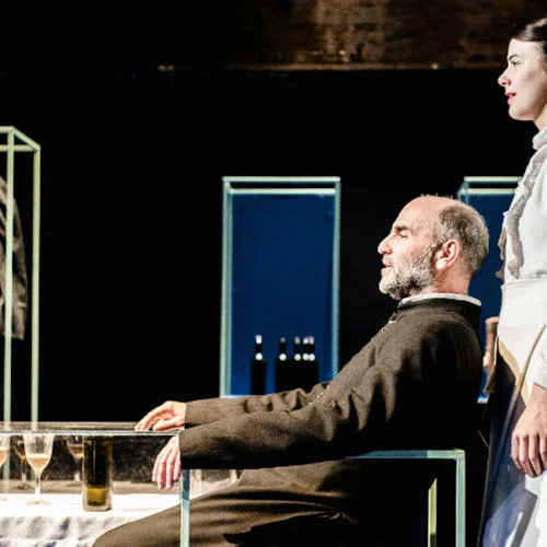 Σ’ αυτό το σκηνικό ζουν οι «Βρικόλακες»