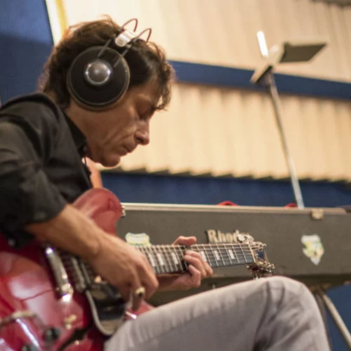 Ο Nicola Conte στο «Νιάρχο» με afro-jazz ρυθμούς και χρώματα