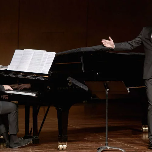 Διαφορετικές όψεις του έντεχνου τραγουδιού: Ενδιαφέροντα ρεσιτάλ Νέζη και Φαλκ στο Μέγαρο