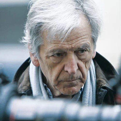 Ο Κώστας Γαβράς ξεκίνησε στην Αθήνα τα γυρίσματα της νέας του ταινίας