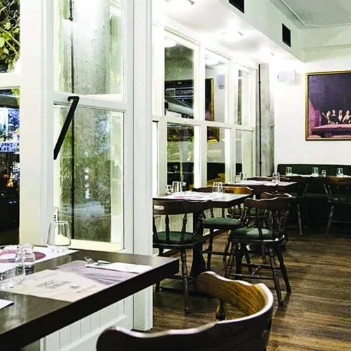 Για πίτσα και κοκτέιλ στο «Forget Domani»