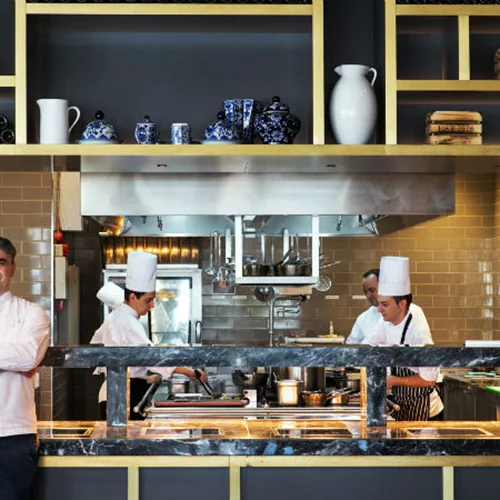 «Salonica»: Η αφρόκρεμα της Θεσσαλονίκης έρχεται στο «Ark»