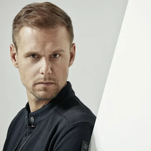 Ο Armin Van Buuren στο αθηναϊκό stage του Tomorrowland