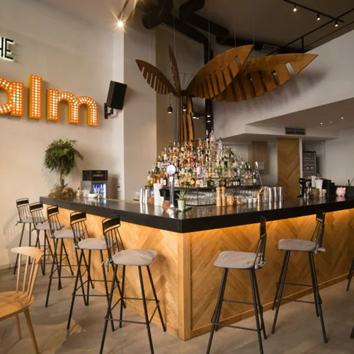 Στο «Under The Palm» έχει πάντα καλοκαίρι