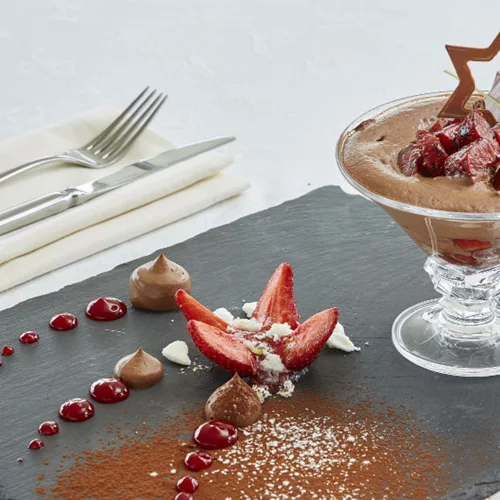 Στο «Titania» γίνεται της φράουλας!