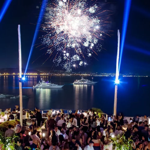 Το Island υποδέχεται το καλοκαίρι