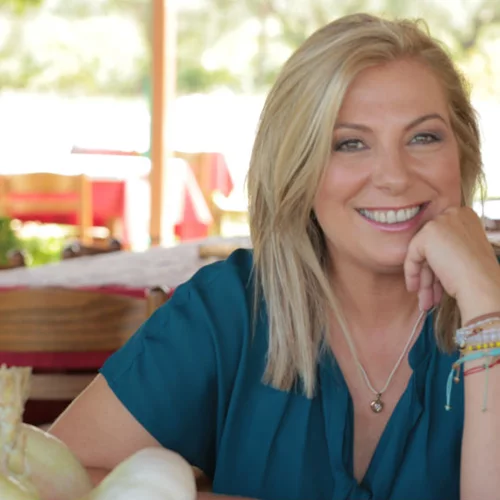 Τι μαγειρεύει η Ντίνα Νικολάου στη Χαλκιδική;