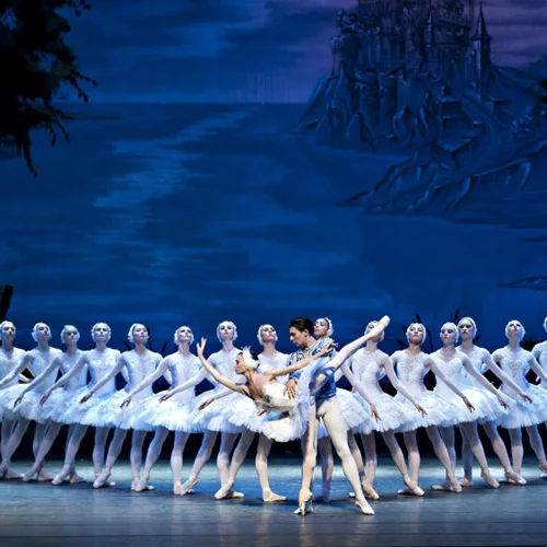 «Λίμνη των κύκνων»: Το μπαλέτο των μπαλέτων στο Μέγαρο Μουσικής