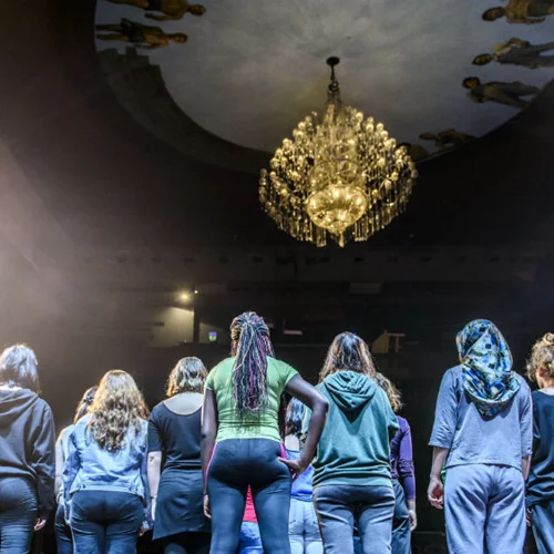 Οι πρωταγωνιστές του Μικρού Εθνικού μας προσκαλούν στο Φεστιβάλ τους!